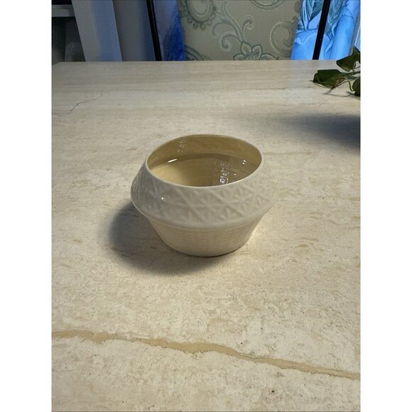 Vintage Belleek Snowflake & Basket Weave Open Sugar Bowl - Picture 4 of 5